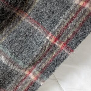 100% Lambswool Plaid Vintage Scarf In Grey
